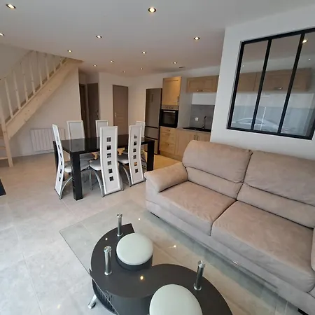 Des Falaises De 6personnes Tatil Evi