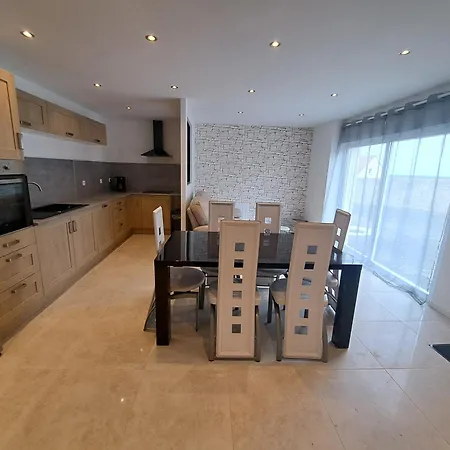 Des Falaises De 6personnes *