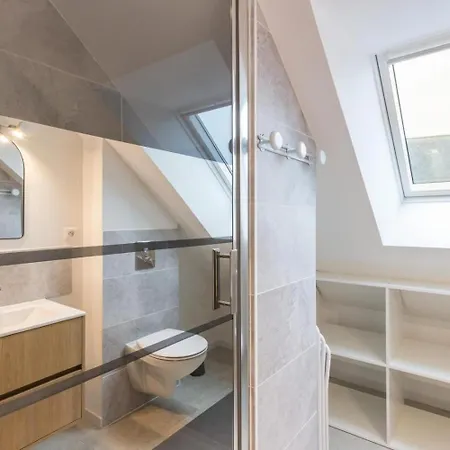 Des Falaises De 6personnes *